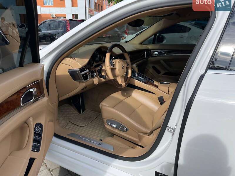 Фастбэк Porsche Panamera 2011 в Одессе фото 7 Фастбэк Porsche Panamera 2011 в Одессе