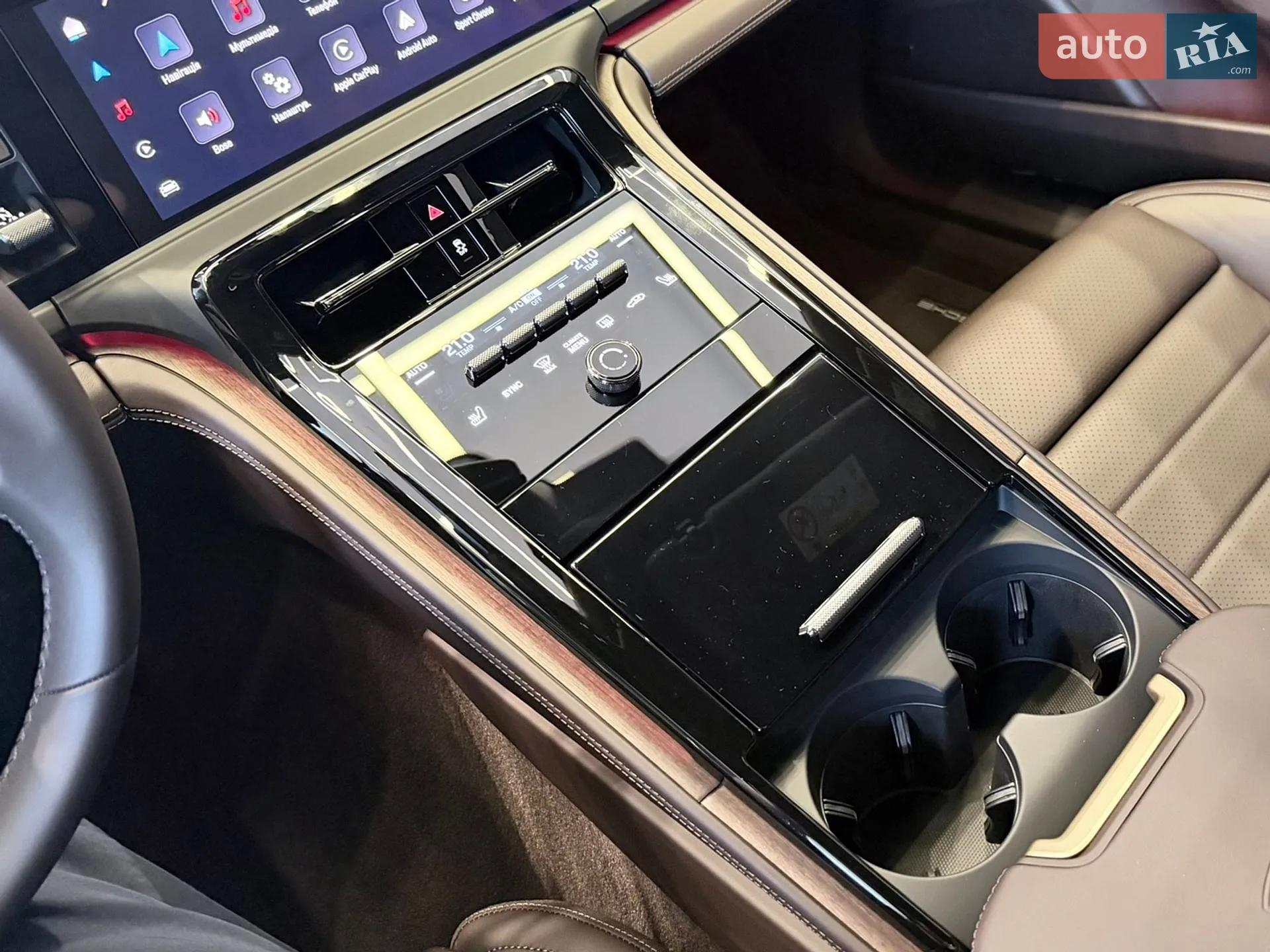 2025 Porsche Panamera - мініатюра 52