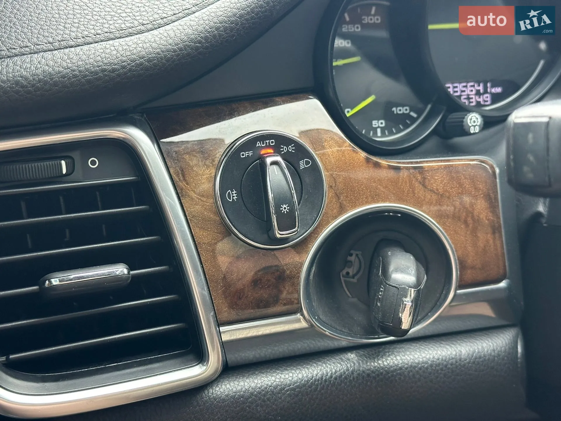 2014 Porsche Panamera - мініатюра 31