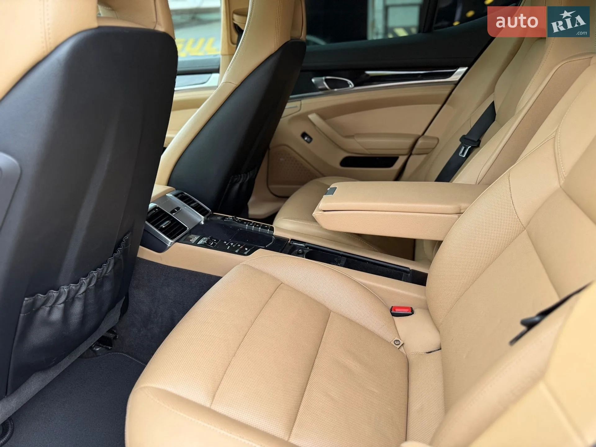 2016 Porsche Panamera - мініатюра 16