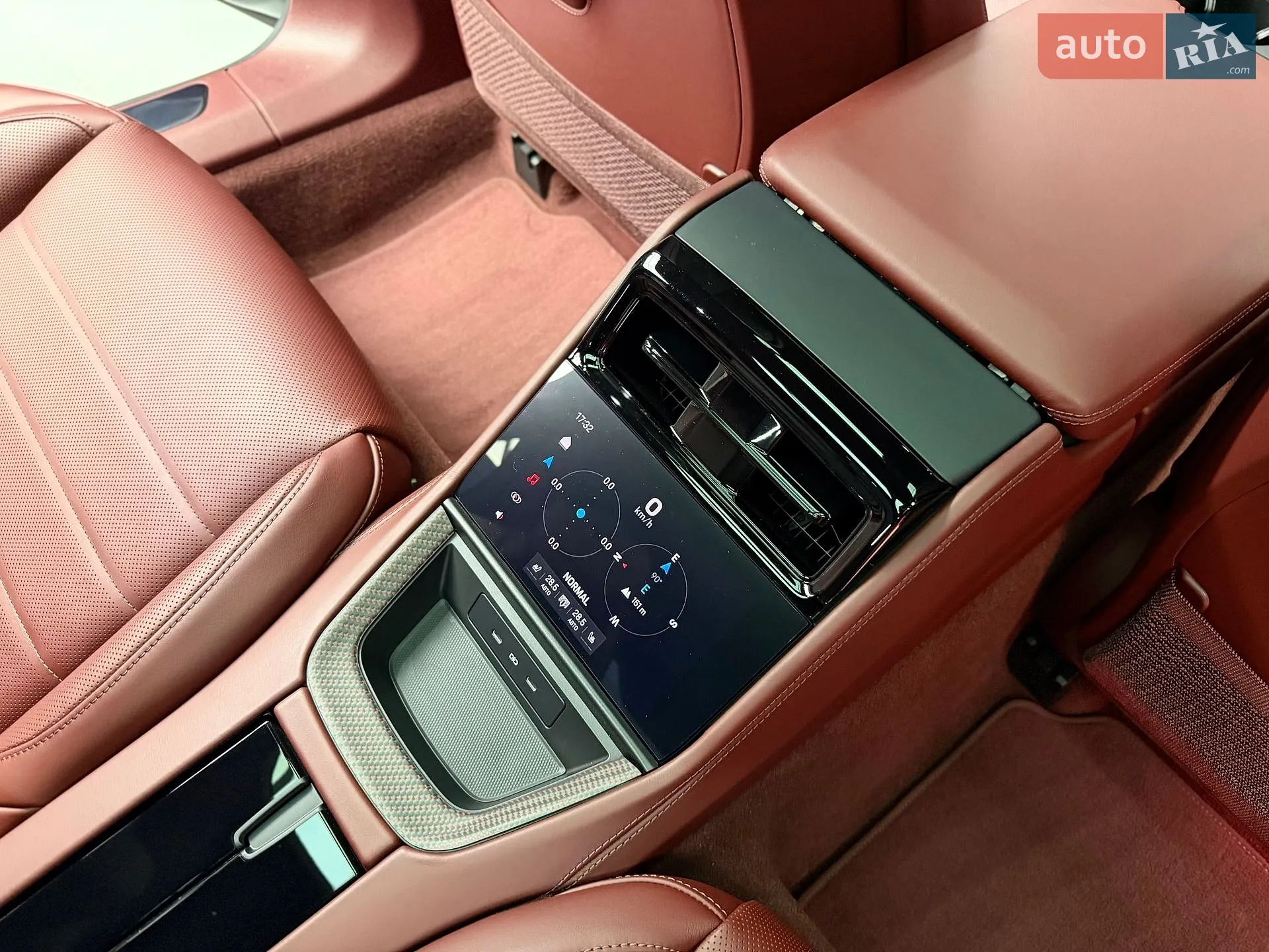 2025 Porsche Panamera - мініатюра 52