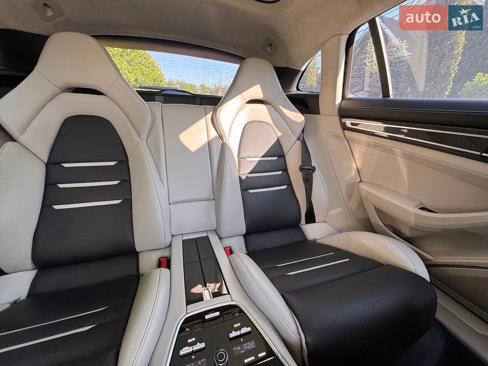 2018 Porsche Panamera - мініатюра 25