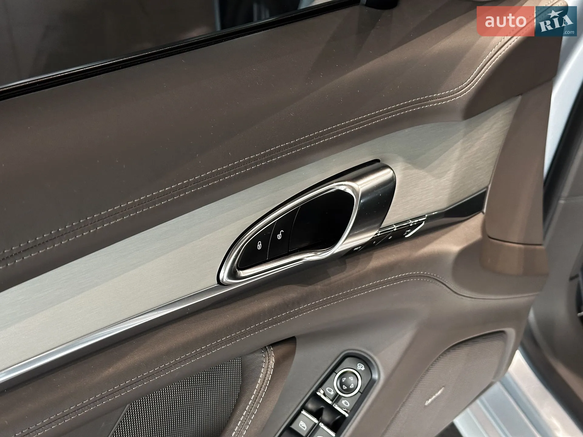 2013 Porsche Panamera - мініатюра 13