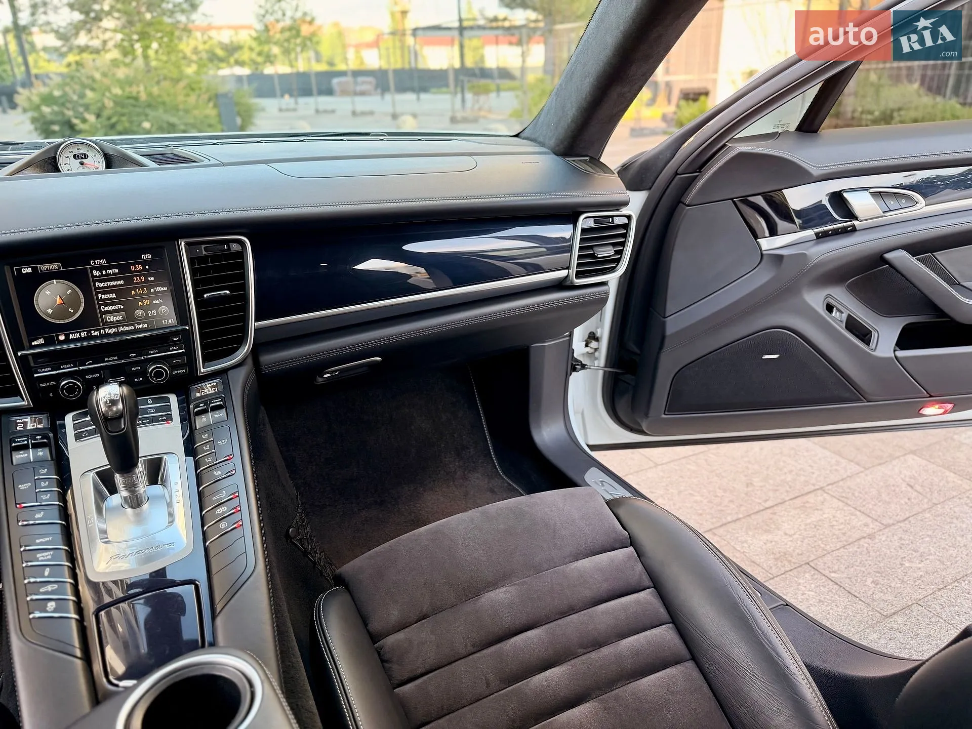 2012 Porsche Panamera - мініатюра 61