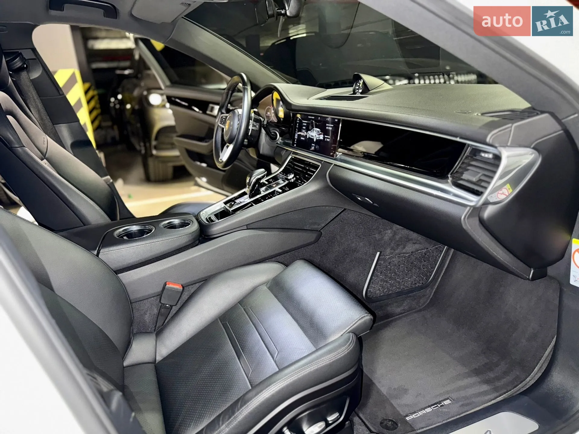 2019 Porsche Panamera - мініатюра 35