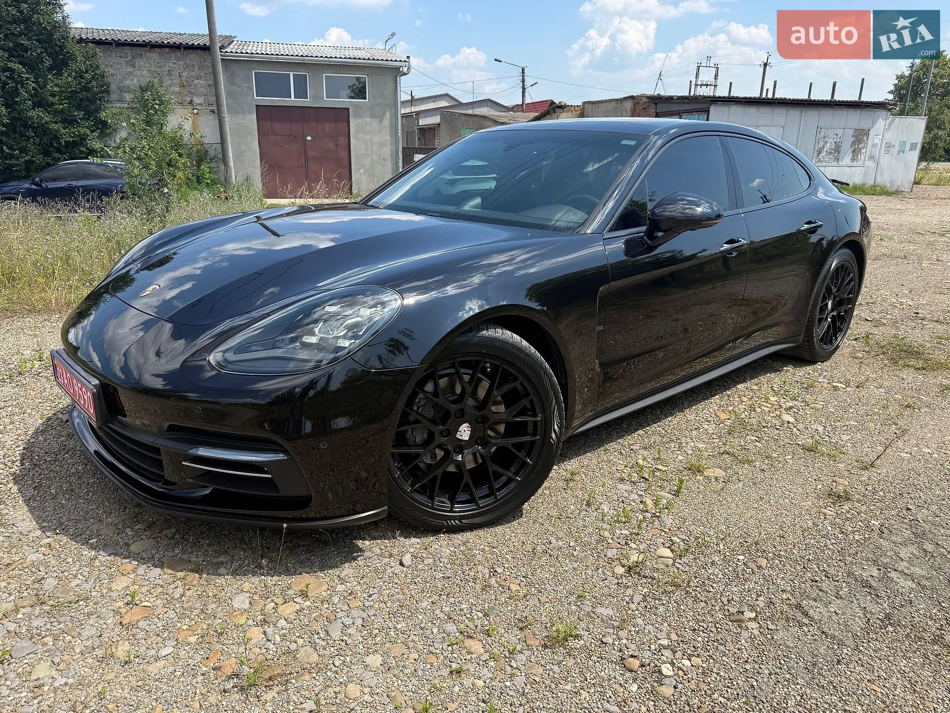 2017 Porsche Panamera - мініатюра 2