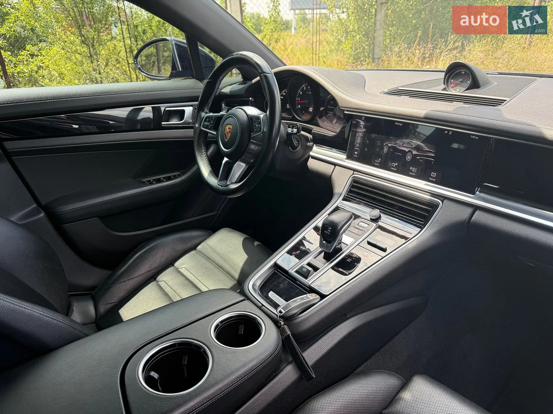 2017 Porsche Panamera - мініатюра 16