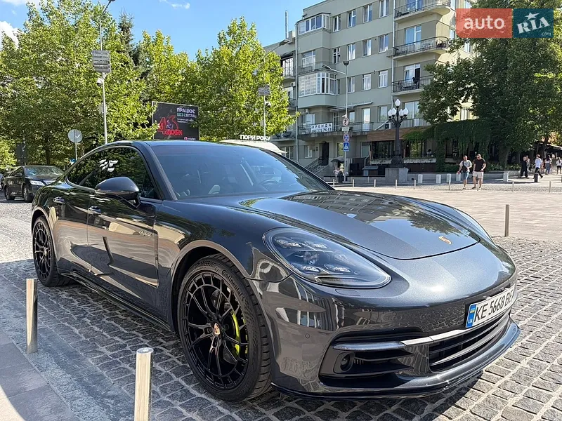 Porsche Panamera 2020