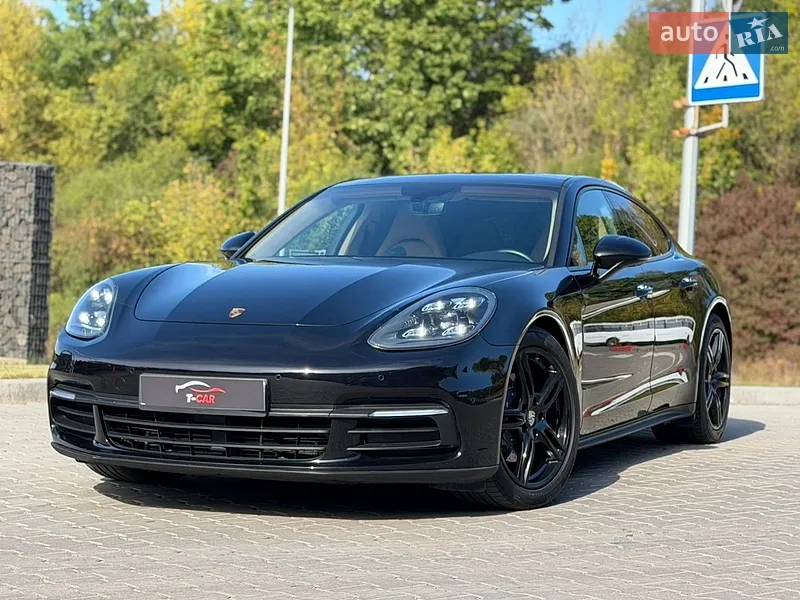 Porsche Panamera 2020