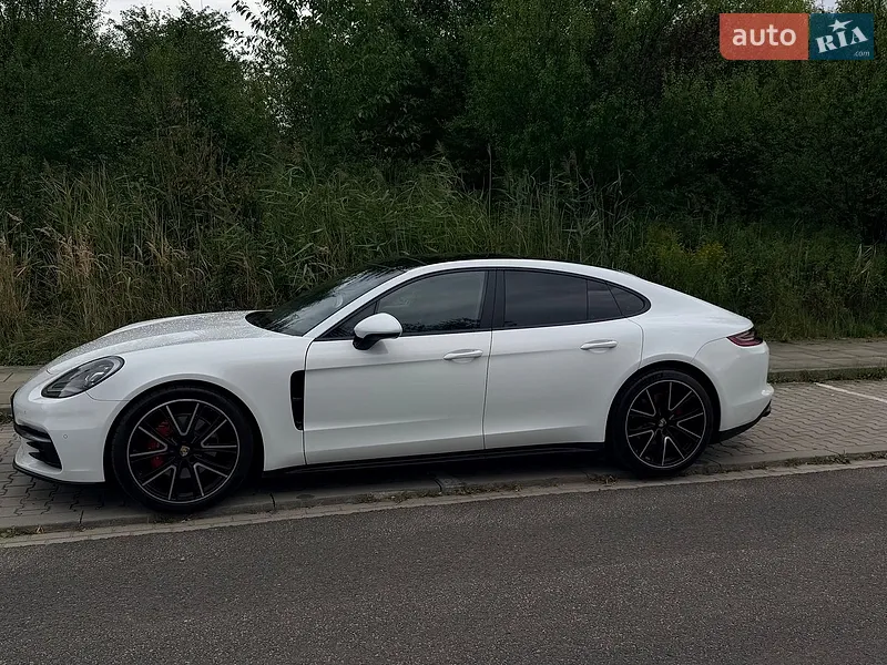 Porsche Panamera 2018