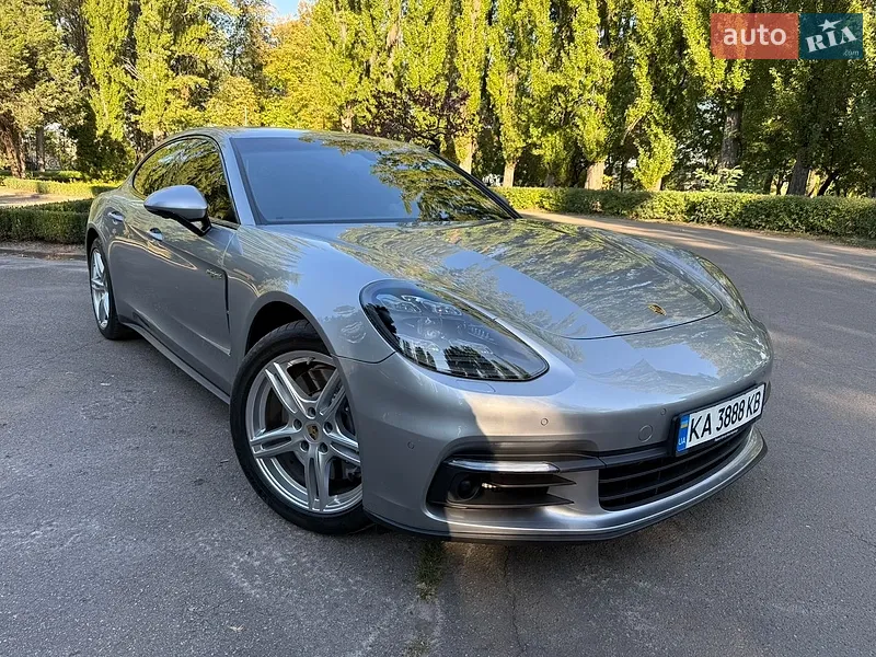 Porsche Panamera 2019