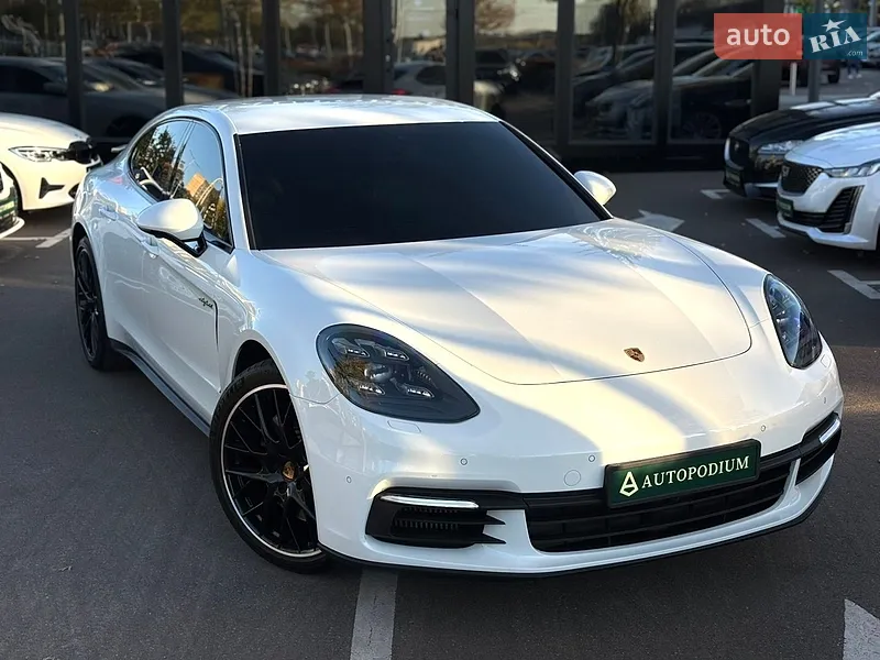 Porsche Panamera 2019
