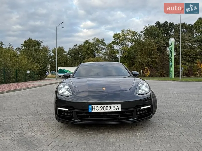 Porsche Panamera 2020