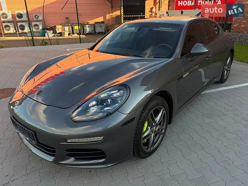 Porsche Panamera 2015