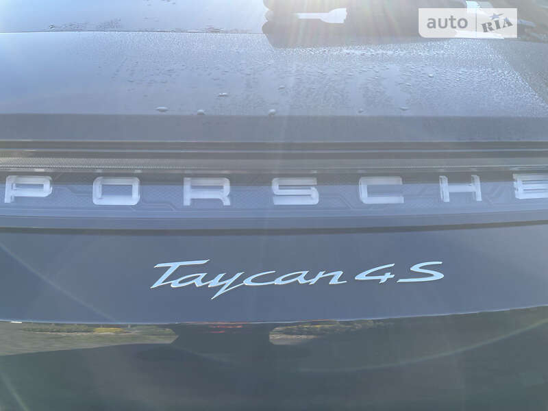 Porsche Taycan Cross Turismo 2021 в Луцке