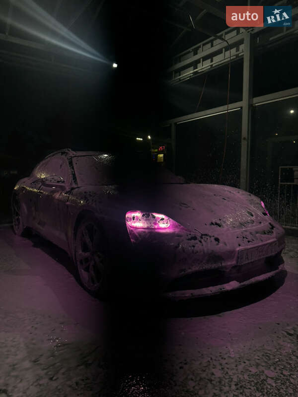 Универсал Porsche Taycan Cross Turismo 2021 в Киеве фото 4 Универсал Porsche Taycan Cross Turismo 2021 в Киеве