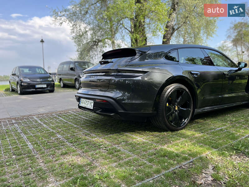 Универсал Porsche Taycan Cross Turismo 2021 в Киеве фото 7 Универсал Porsche Taycan Cross Turismo 2021 в Киеве
