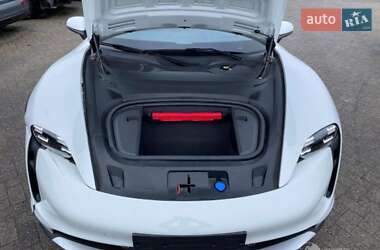 Универсал Porsche Taycan Cross Turismo 2023 в 