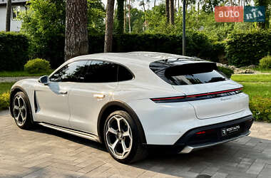 Универсал Porsche Taycan Cross Turismo 2021 в 