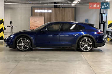 Универсал Porsche Taycan Cross Turismo 2022 в 