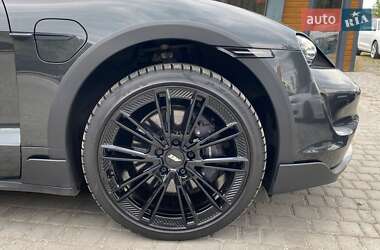 Седан Porsche Taycan Cross Turismo 2023 в 