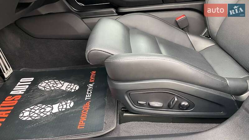 Седан Porsche Taycan Cross Turismo 2023 в Виннице