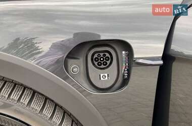 Седан Porsche Taycan Cross Turismo 2023 в 