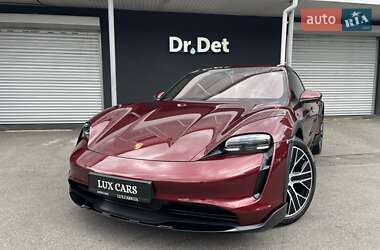 Универсал Porsche Taycan Cross Turismo 2021 в 