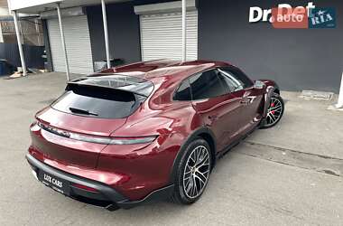 Универсал Porsche Taycan Cross Turismo 2021 в 