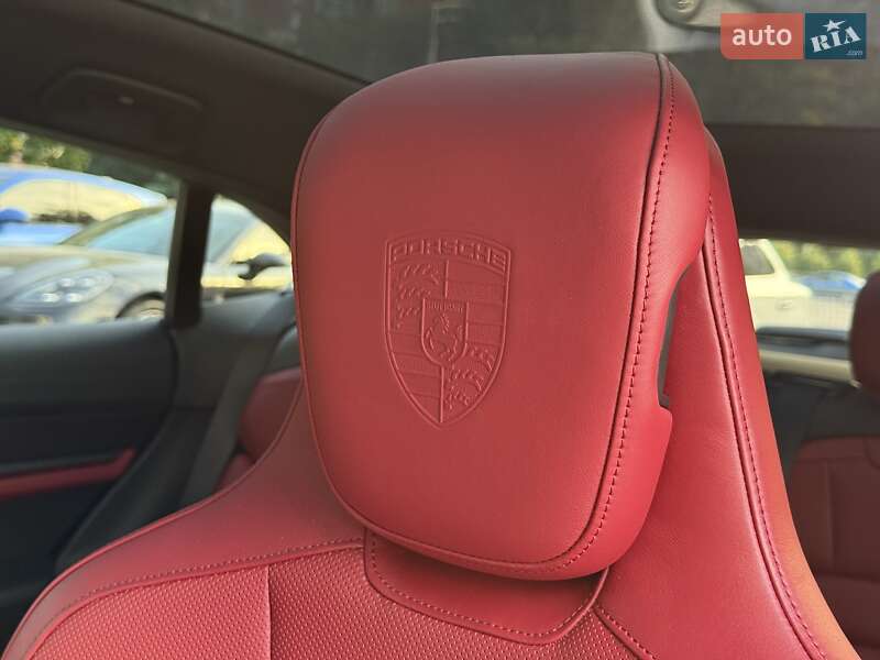 Универсал Porsche Taycan Cross Turismo 2022 в Днепре