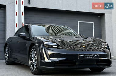 Универсал Porsche Taycan Cross Turismo 2023 в 