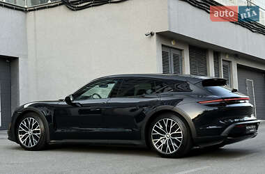 Универсал Porsche Taycan Cross Turismo 2023 в 