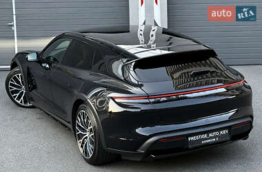 Универсал Porsche Taycan Cross Turismo 2023 в 