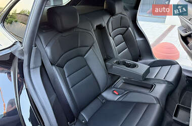 Универсал Porsche Taycan Cross Turismo 2023 в 