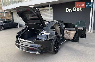 Универсал Porsche Taycan Cross Turismo 2023 в 