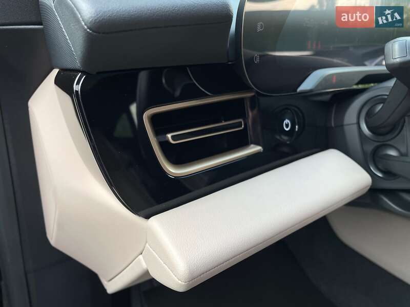 Універсал Porsche Taycan Cross Turismo 2023 в Києві фото 45 Універсал Porsche Taycan Cross Turismo 2023 в Києві