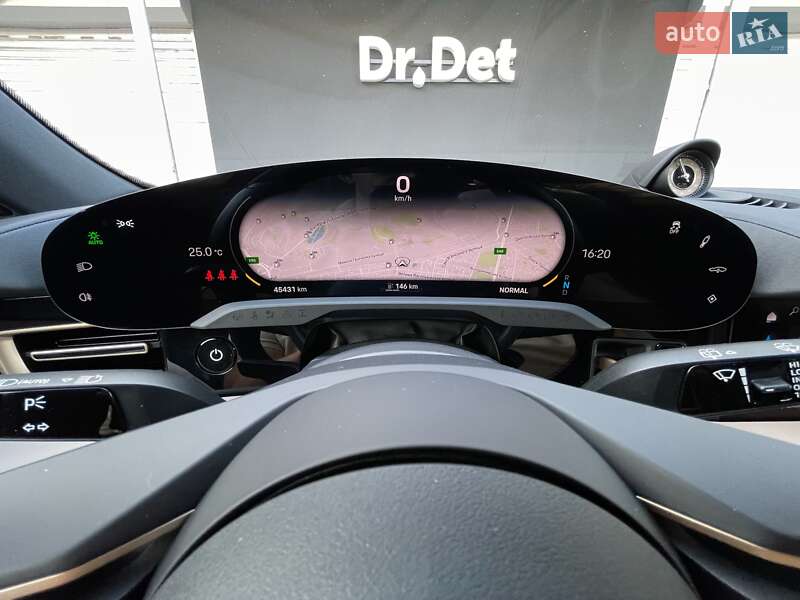 Універсал Porsche Taycan Cross Turismo 2023 в Києві фото 59 Універсал Porsche Taycan Cross Turismo 2023 в Києві