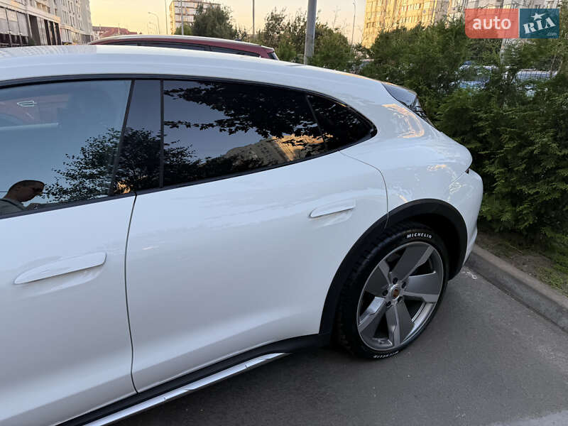 Универсал Porsche Taycan Cross Turismo 2021 в Киеве