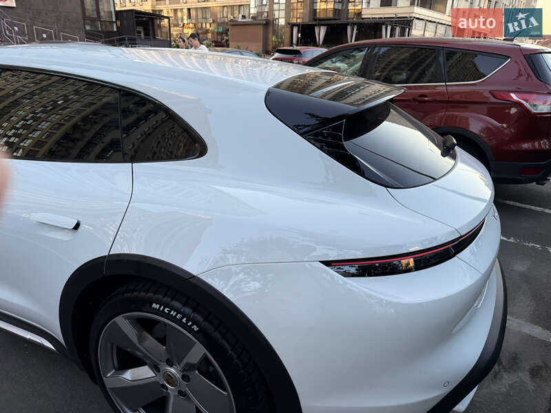 Универсал Porsche Taycan Cross Turismo 2021 в Киеве