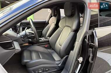 Универсал Porsche Taycan Cross Turismo 2023 в 