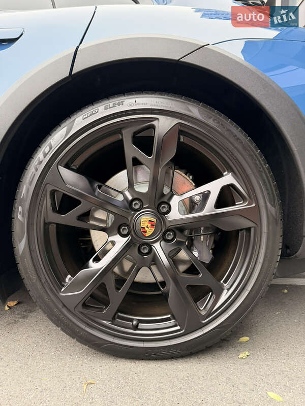 Универсал Porsche Taycan Cross Turismo 2023 в Киеве