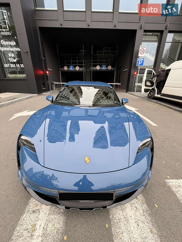 Универсал Porsche Taycan Cross Turismo 2023 в Киеве