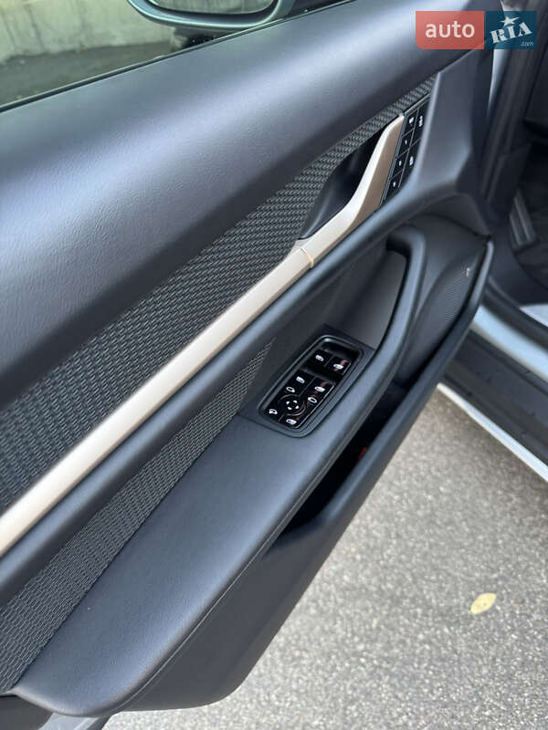 Седан Porsche Taycan Cross Turismo 2021 в Киеве фото 32 Седан Porsche Taycan Cross Turismo 2021 в Киеве