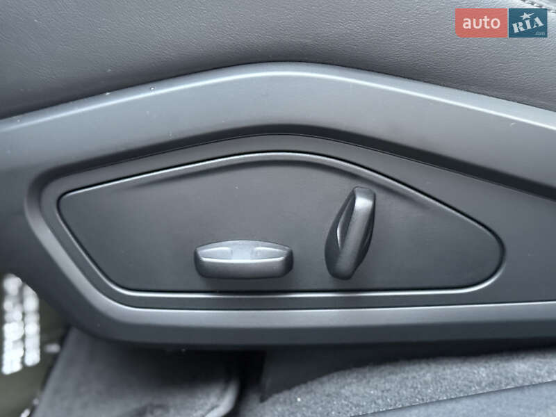 Універсал Porsche Taycan Cross Turismo 2023 в Києві