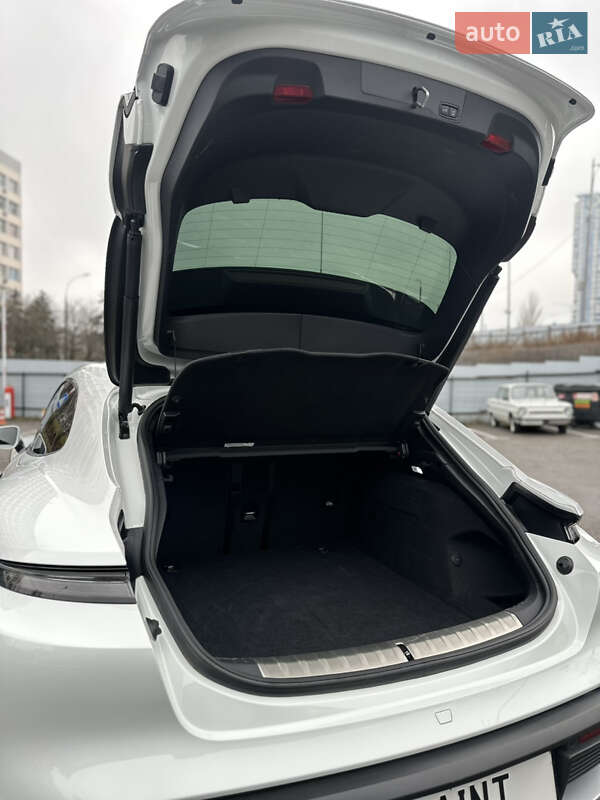 Универсал Porsche Taycan Cross Turismo 2021 в Киеве фото 14 Универсал Porsche Taycan Cross Turismo 2021 в Киеве