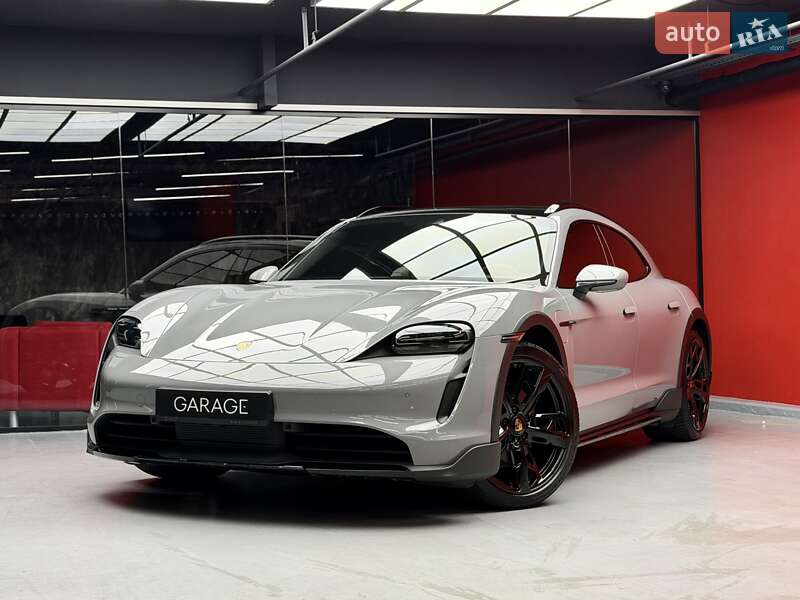 Porsche Taycan Cross Turismo 2023