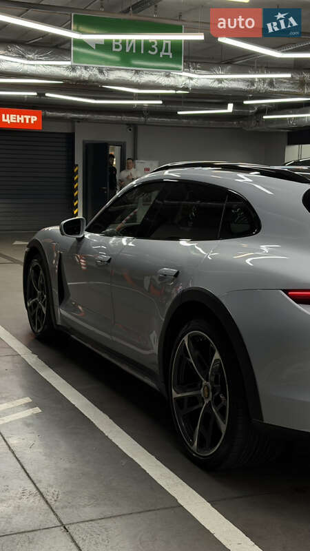 Универсал Porsche Taycan Cross Turismo 2022 в Киеве фото 11 Универсал Porsche Taycan Cross Turismo 2022 в Киеве