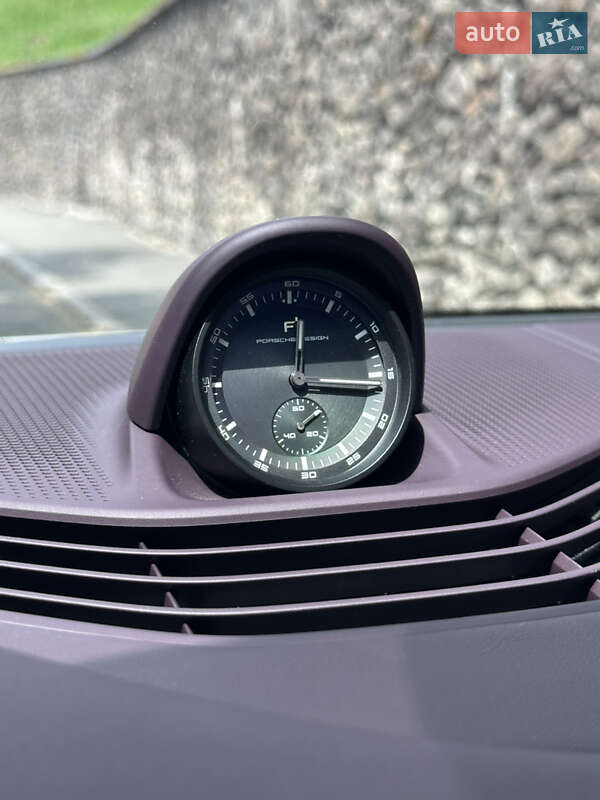 Универсал Porsche Taycan Cross Turismo 2023 в Киеве