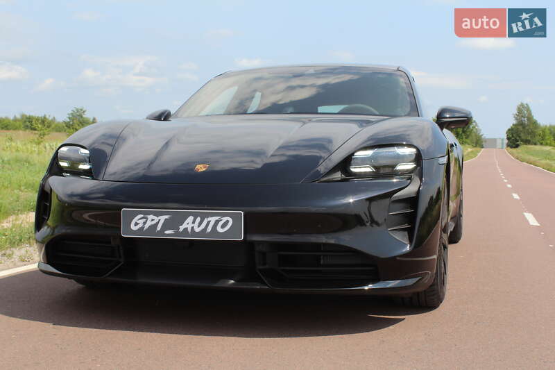 Porsche Taycan Sport Turismo 2024