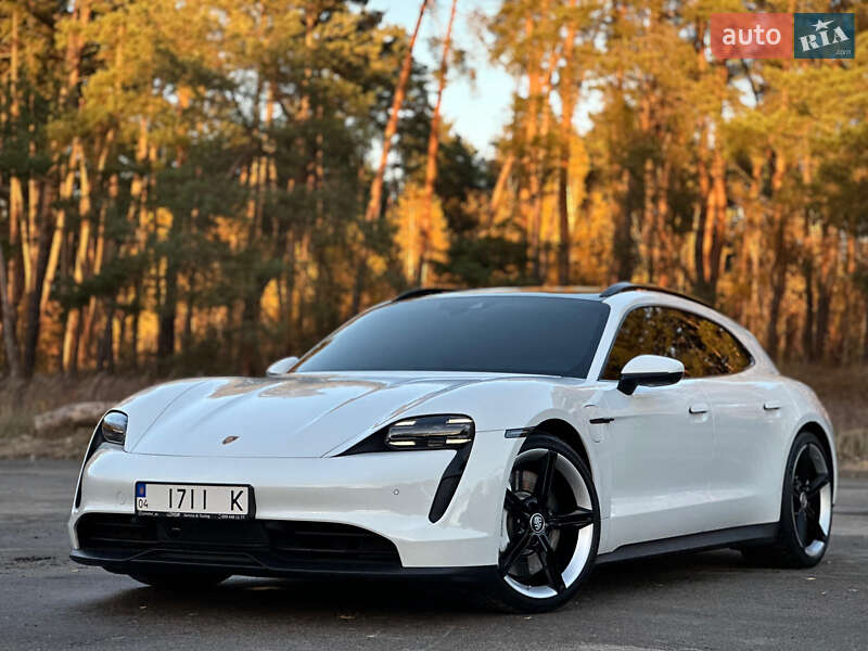 Універсал Porsche Taycan Sport Turismo 2023 в Києві фото 11 Універсал Porsche Taycan Sport Turismo 2023 в Києві